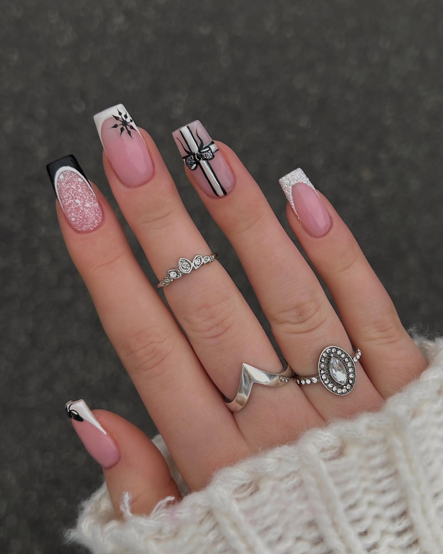 Chic Black And White Winter Gift Coffin Nails