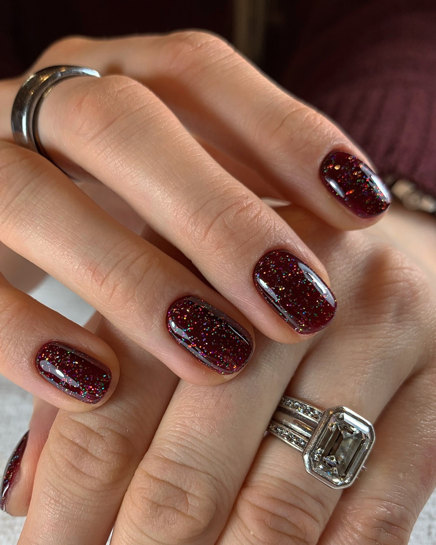 Sparkling Deep Red Glitter Oval Nails