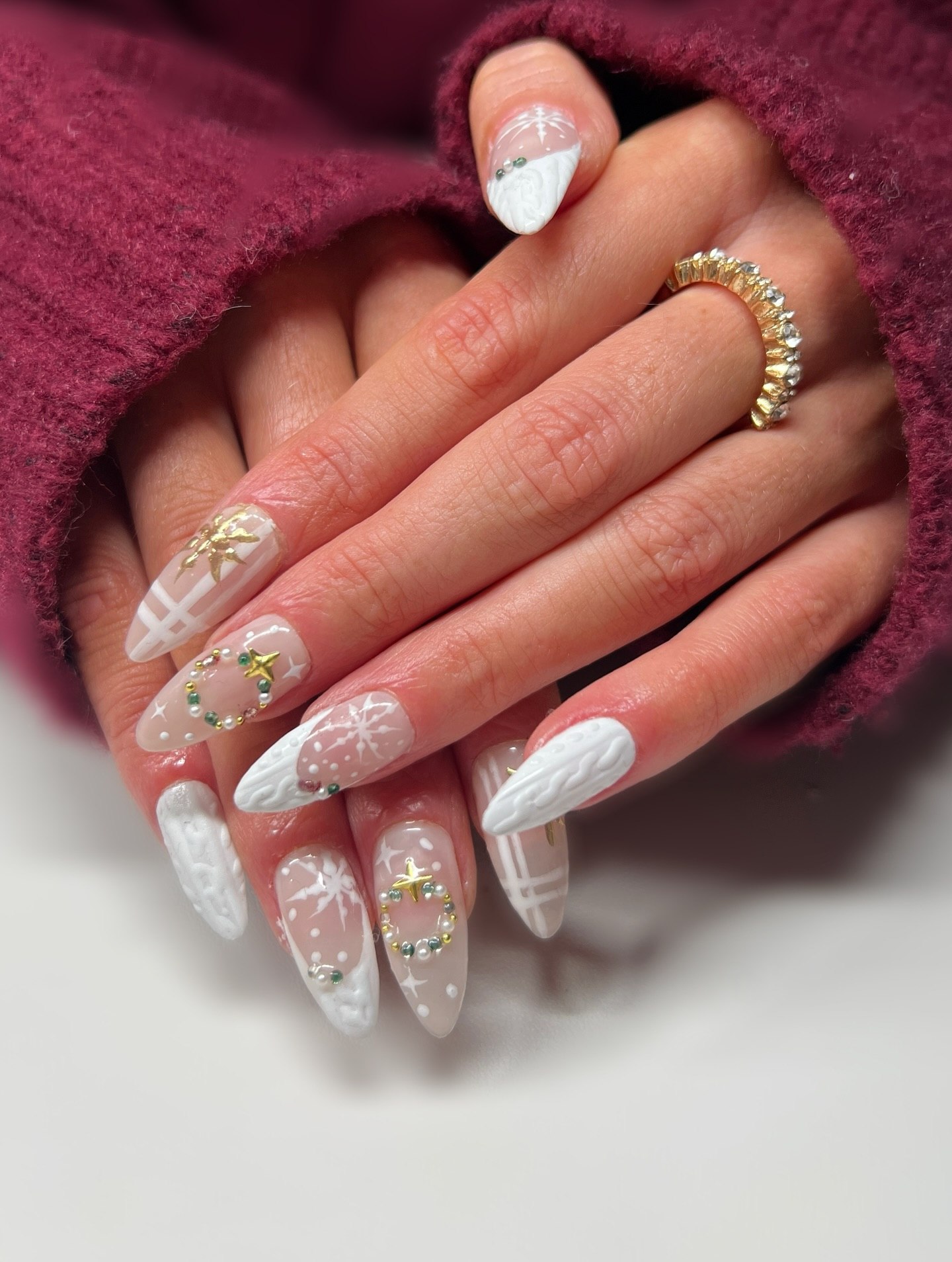 Cozy Cable Knit Snowflake Almond Nails