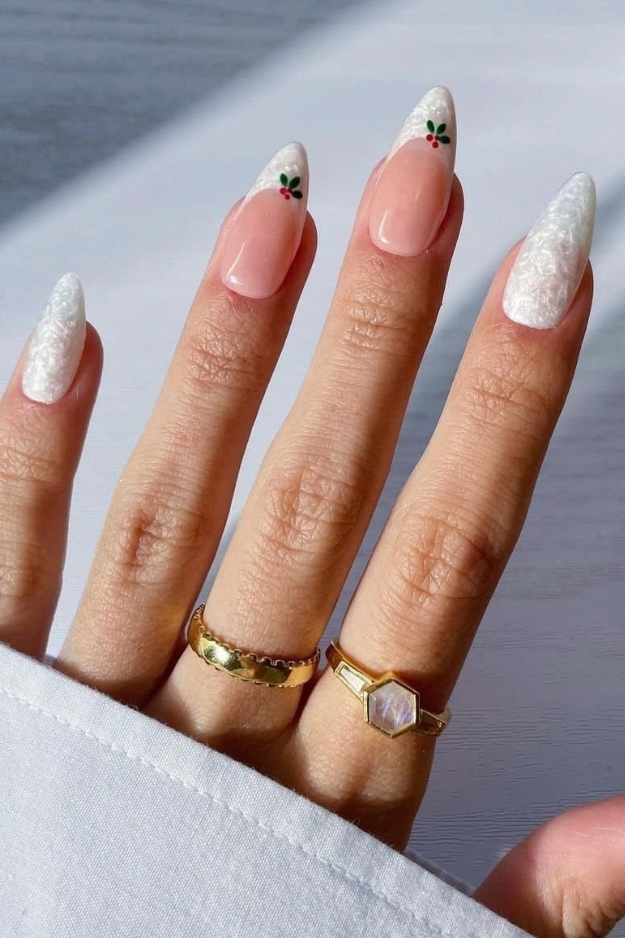 17 Christmas Winter Nails Worth Screenshotting Before Your December Appointment