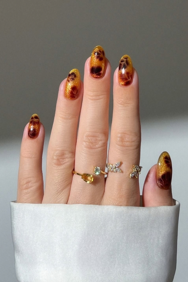 21 Gorgeous November Nail Ideas for That Perfect Late-Fall Aesthetic