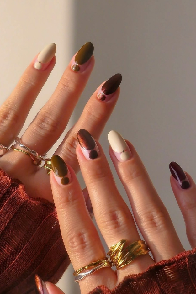 21 Gorgeous November Nail Ideas for That Perfect Late-Fall Aesthetic