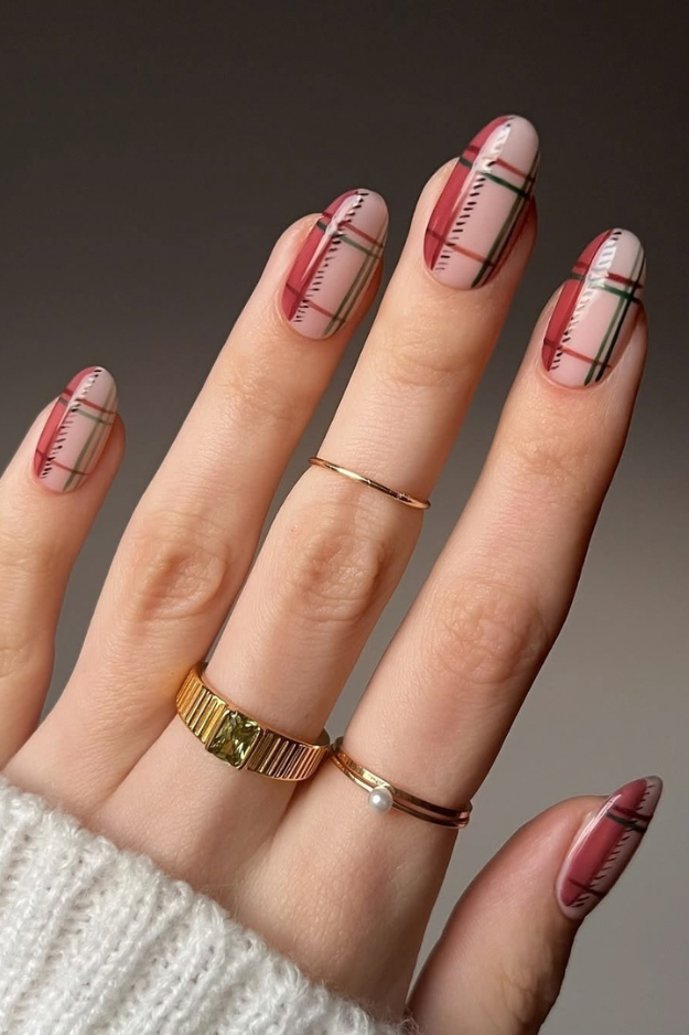 21 Gorgeous November Nail Ideas for That Perfect Late-Fall Aesthetic