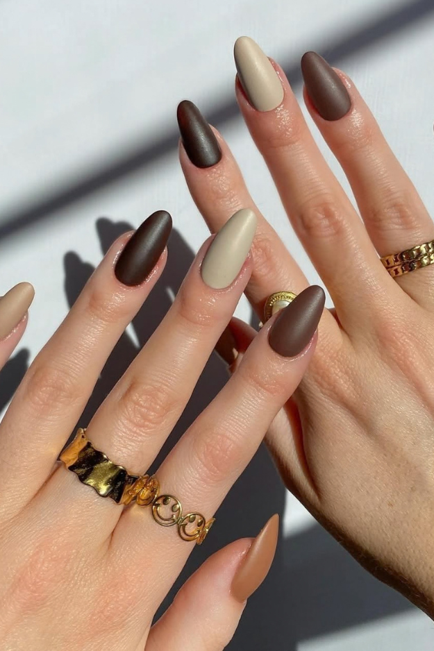 21 Gorgeous November Nail Ideas for That Perfect Late-Fall Aesthetic