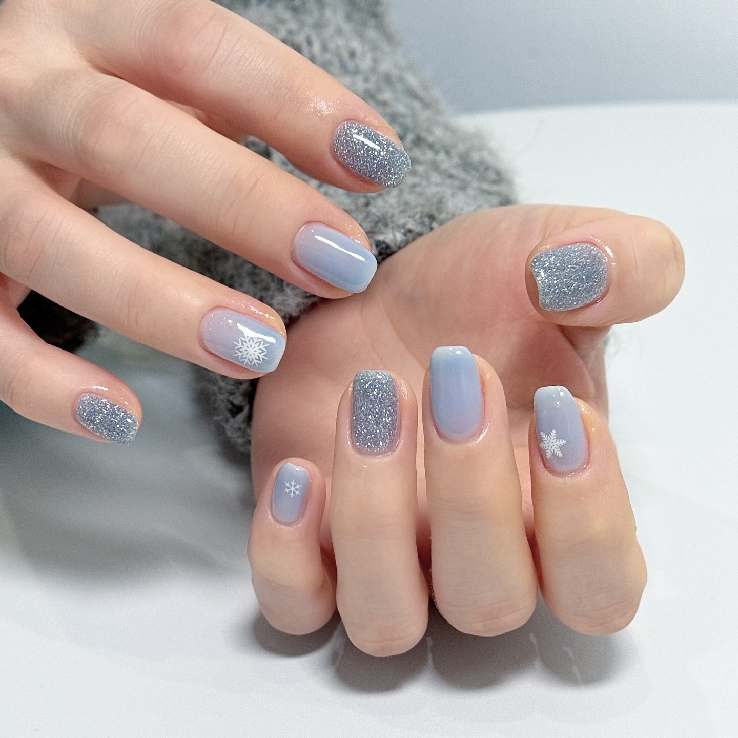 Sparkling Snowflakes and Pastel Ombre Short Nails