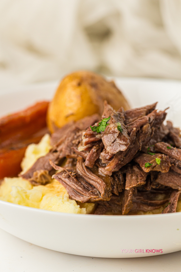 This Juicy Chuck Roast Turns an Affordable Cut Into a Dinner Worth Remembering This Juicy Chuck Roast Turns an Affordable Cut Into a Dinner Worth Remembering