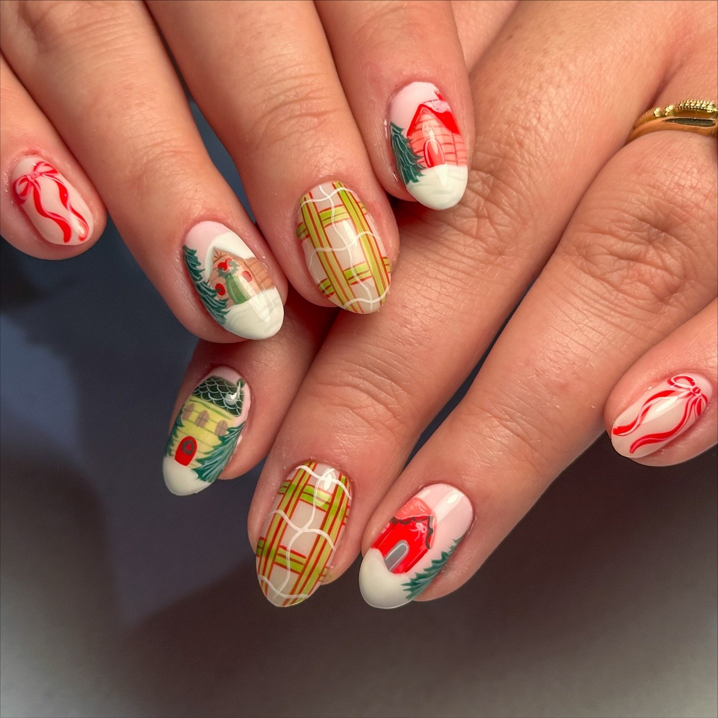 Vintage Christmas Scene Oval Nails