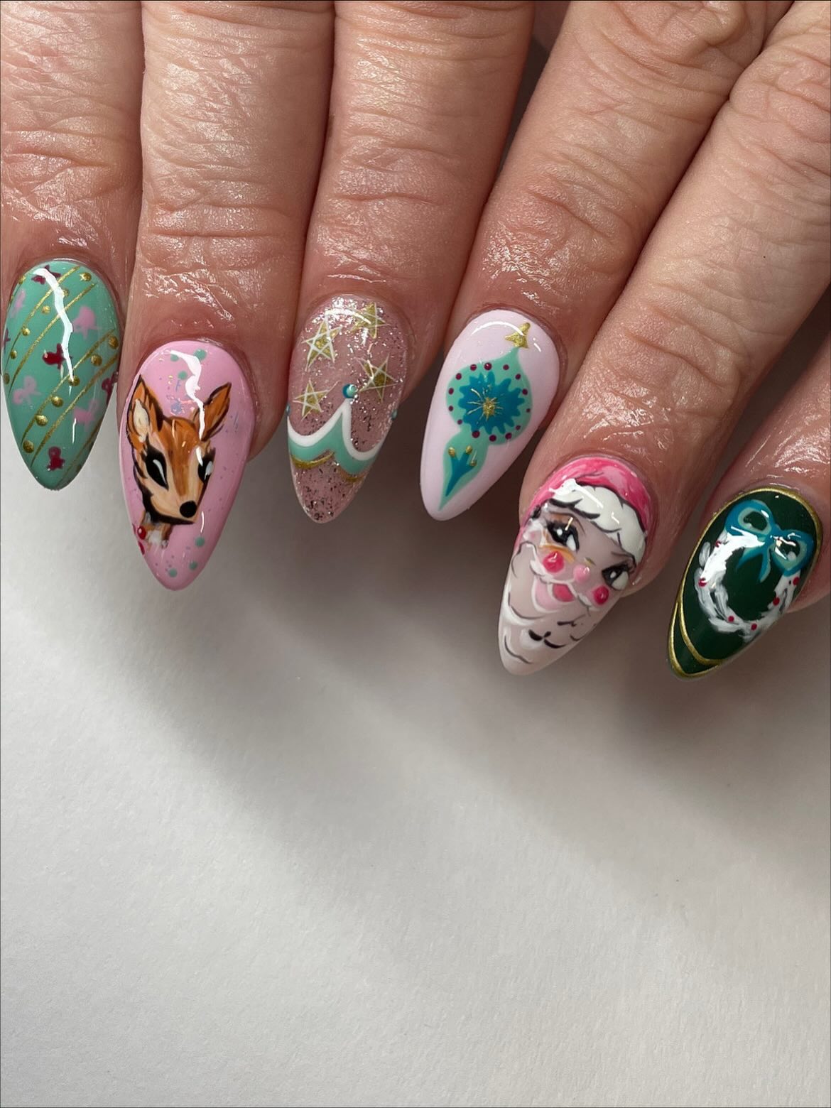 Vintage Christmas Character Almond Nails