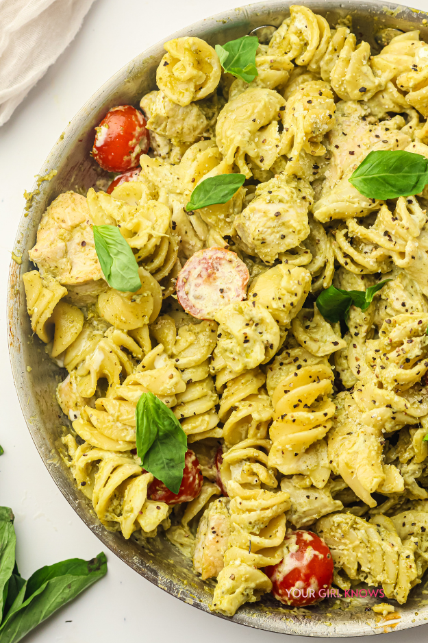 The 30-Minute Chicken Pesto Pasta That Makes Weeknight Dinner Feel Fancy The 30-Minute Chicken Pesto Pasta That Makes Weeknight Dinner Feel Fancy