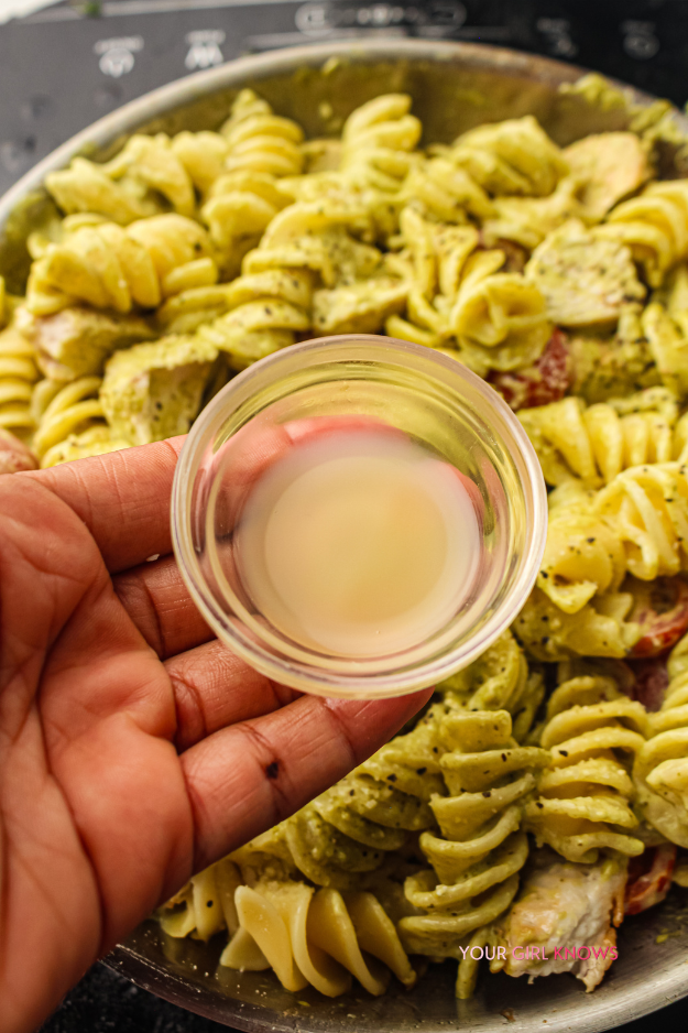 The 30-Minute Chicken Pesto Pasta That Makes Weeknight Dinner Feel Fancy The 30-Minute Chicken Pesto Pasta That Makes Weeknight Dinner Feel Fancy