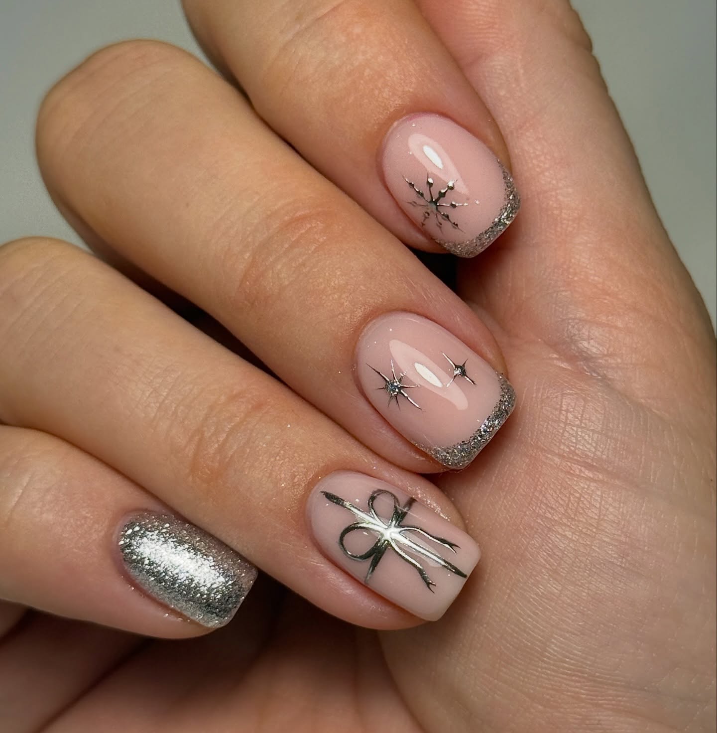 Elegant Pink & Silver Christmas Bow Nails