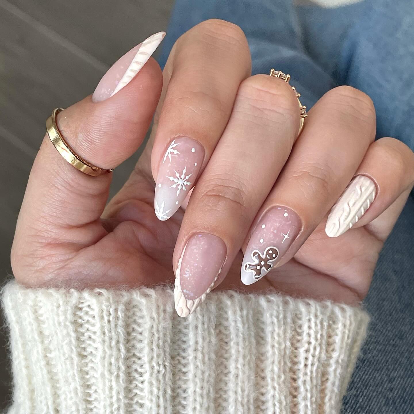 Gingerbread Snowfall Almond Winter Nails