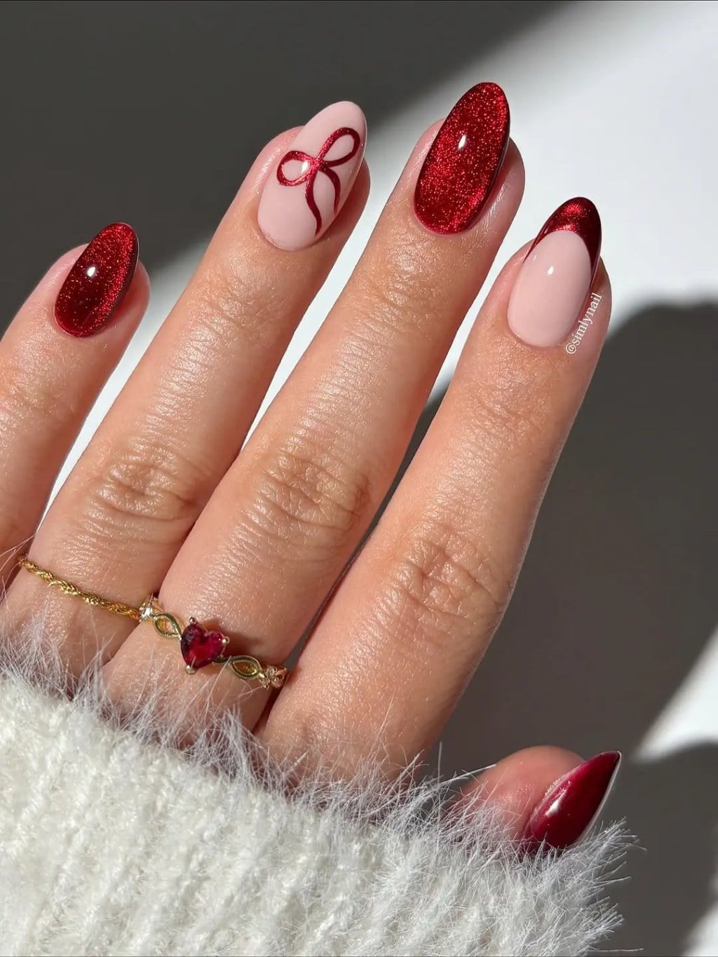 Nude Short Oval Cat Eye French Tip Nails — Christmas Nail Designs