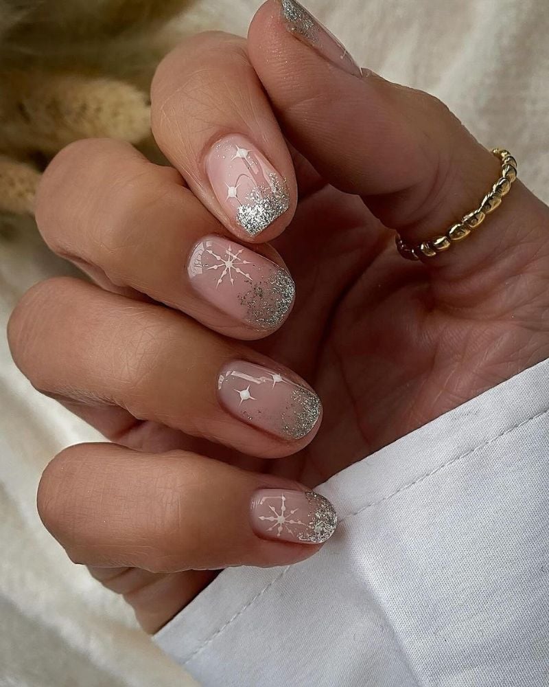 Short Oval Sheer Nude Silver Glitter French — Silver Christmas Nails