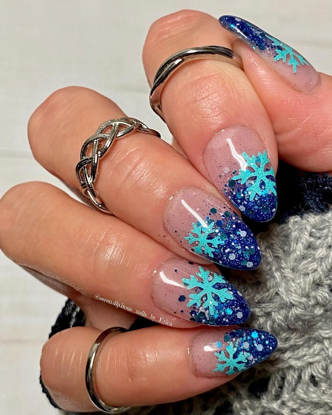Medium Almond Nude Navy Blue Gradient Snowflake Glitter Nails Medium Almond Nude Navy Blue Gradient Snowflake Glitter Nails — Winter Wonderland Nails