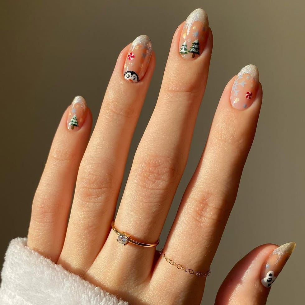 Medium Almond Clear Glitter Tip Holiday Motif Nails Medium Almond Clear Glitter Tip Holiday Motif Nails — Winter Wonderland Nails