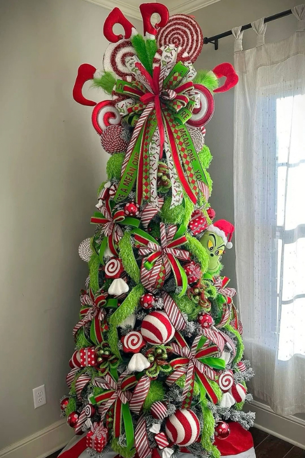 21 Creative Grinch Christmas Trees for a Whoville-Inspired Holiday Home