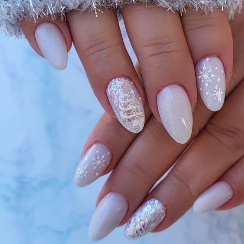 Short Oval Black Chrome Glitter Firework Design — Winter Acrylic Nails