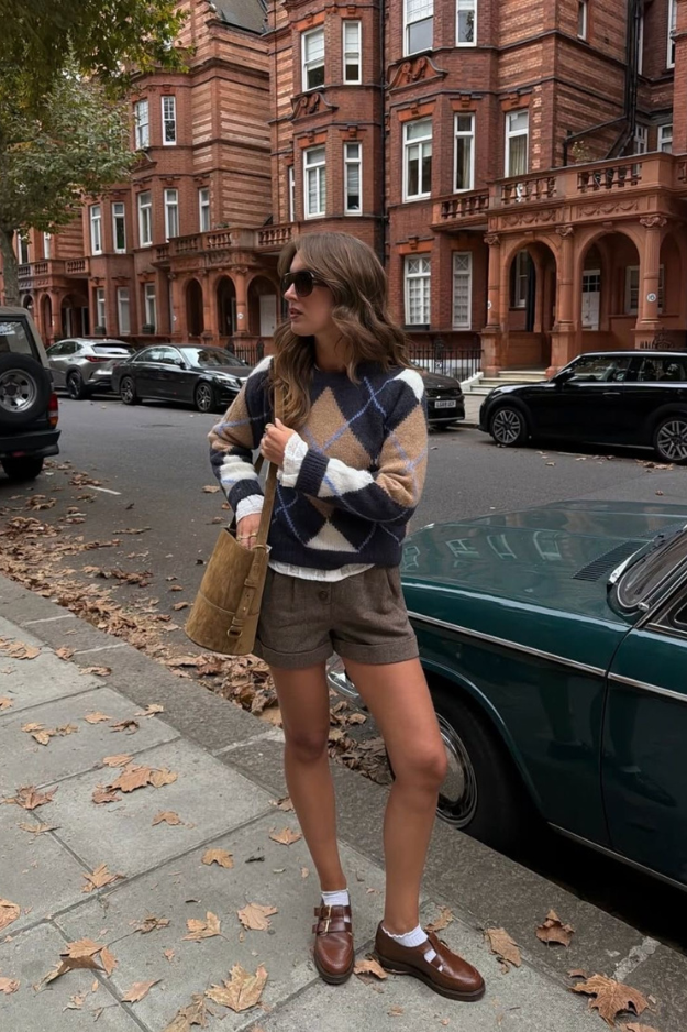 23 Thanksgiving Outfits That Look Chic Enough for Photos but Cozy Enough for Seconds