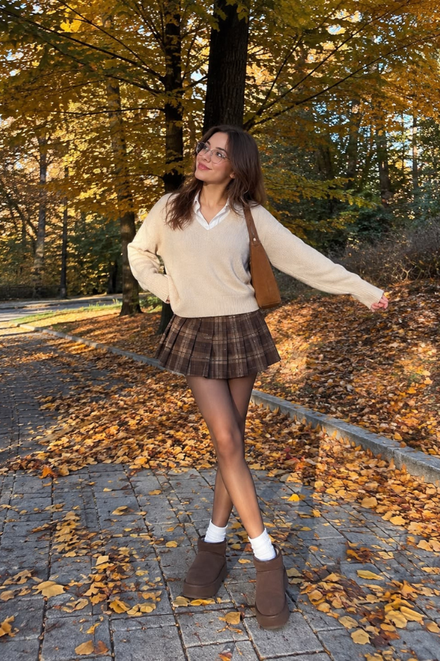 23 Thanksgiving Outfits That Look Chic Enough for Photos but Cozy Enough for Seconds