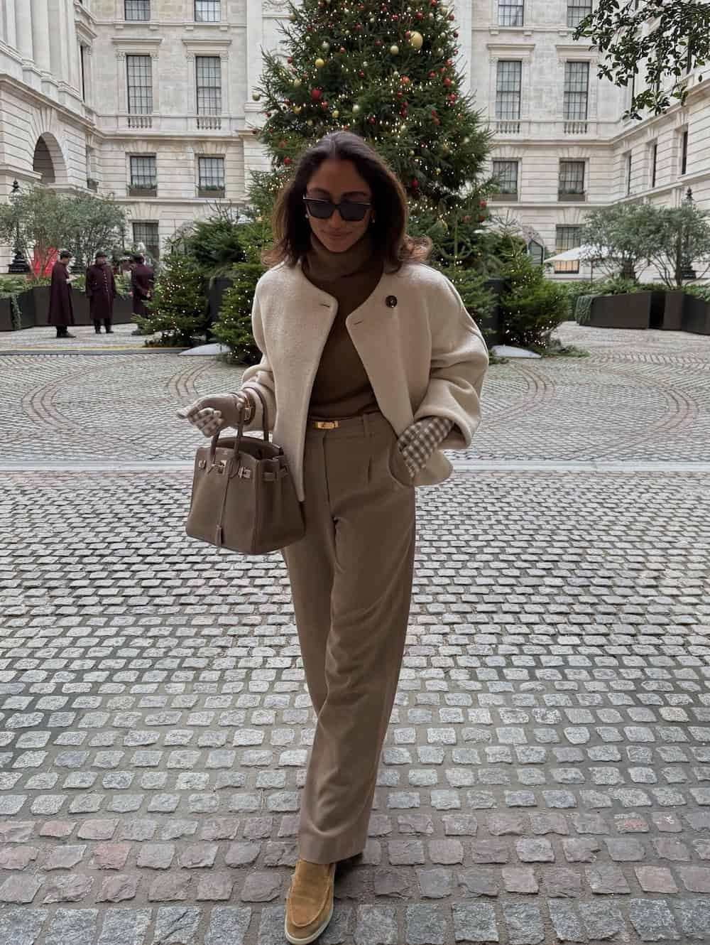Cream cropped jacket over brown turtleneck Cream cropped jacket over brown turtleneck — Cozy Winter Outfits