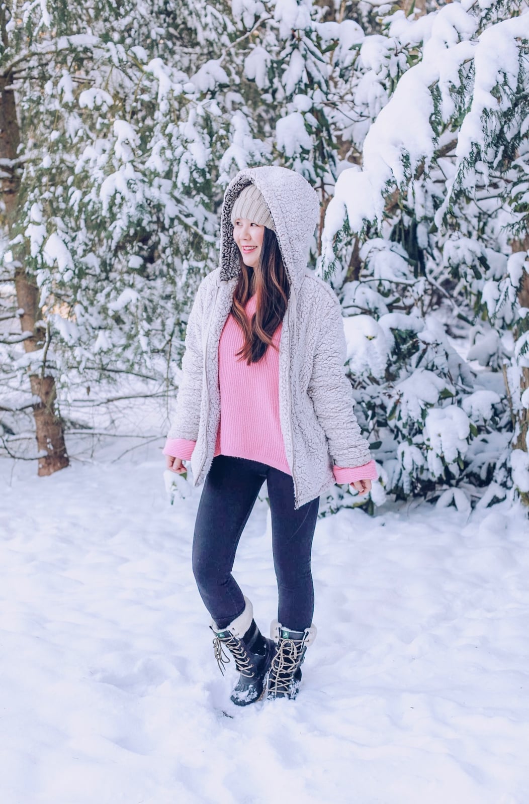 Gray sherpa jacket with pink sweater and leggings Gray sherpa jacket with pink sweater and leggings — Cozy Winter Outfits