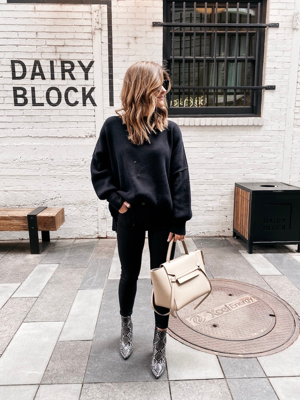 Black chunky knit sweater with skinny pants Black chunky knit sweater with skinny pants — Cozy Winter Outfits