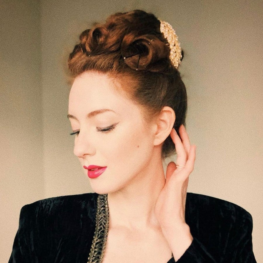 Vintage Updo With Ornate Hair Accessory Vintage Updo With Ornate Hair Accessory — Holiday Hairstyles
