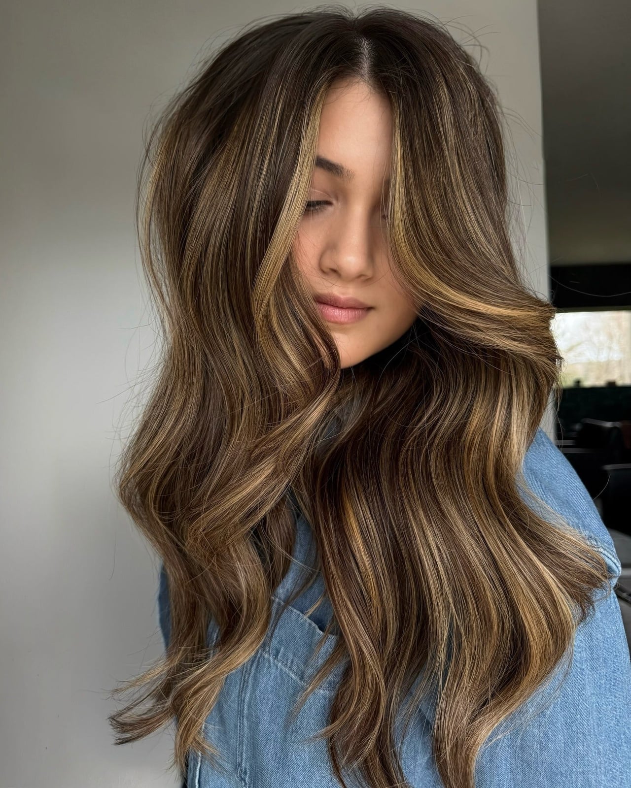 Dark Brown Mid-Back Layers With Warm Blonde & Caramel — Highlight Ideas on Brown Hair