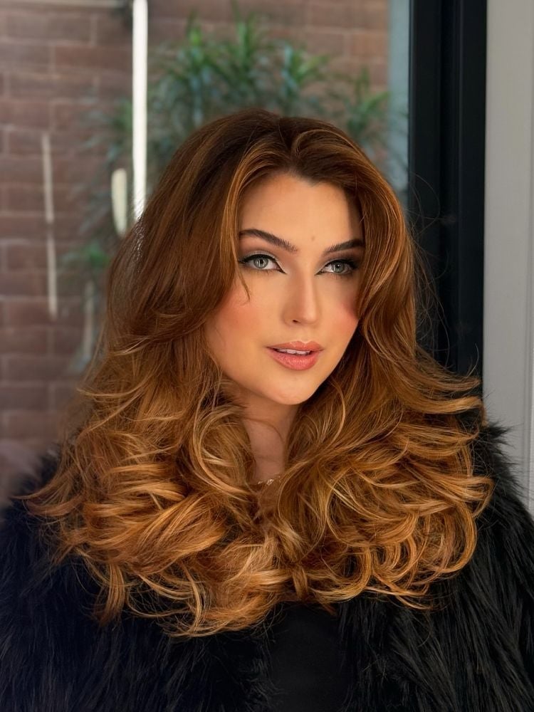 Mid-Back Waves With Honey Caramel Face-Framing — Highlight Ideas on Brown Hair
