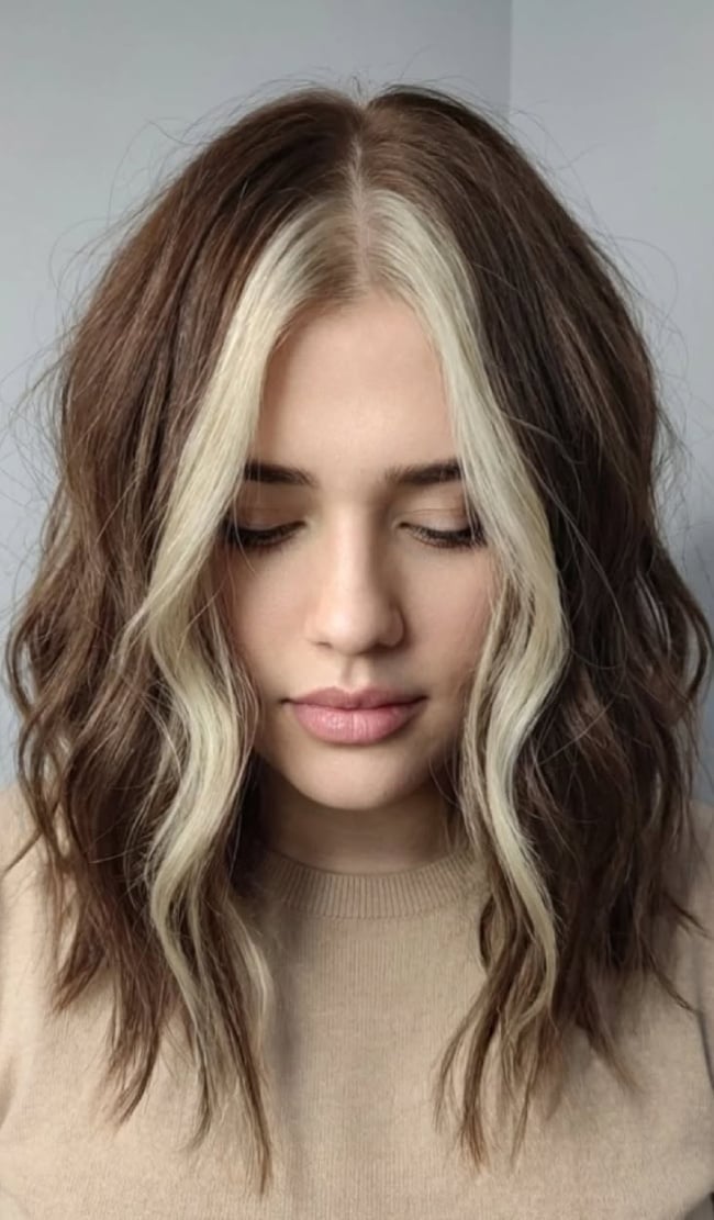 Collarbone Lob With Ivory Blonde Money Piece — Highlight Ideas on Brown Hair