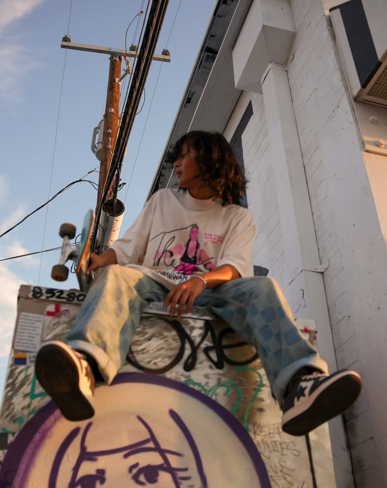Baggy Jeans and Graphic Tee with Low-Top Sneakers — Skater Outfits