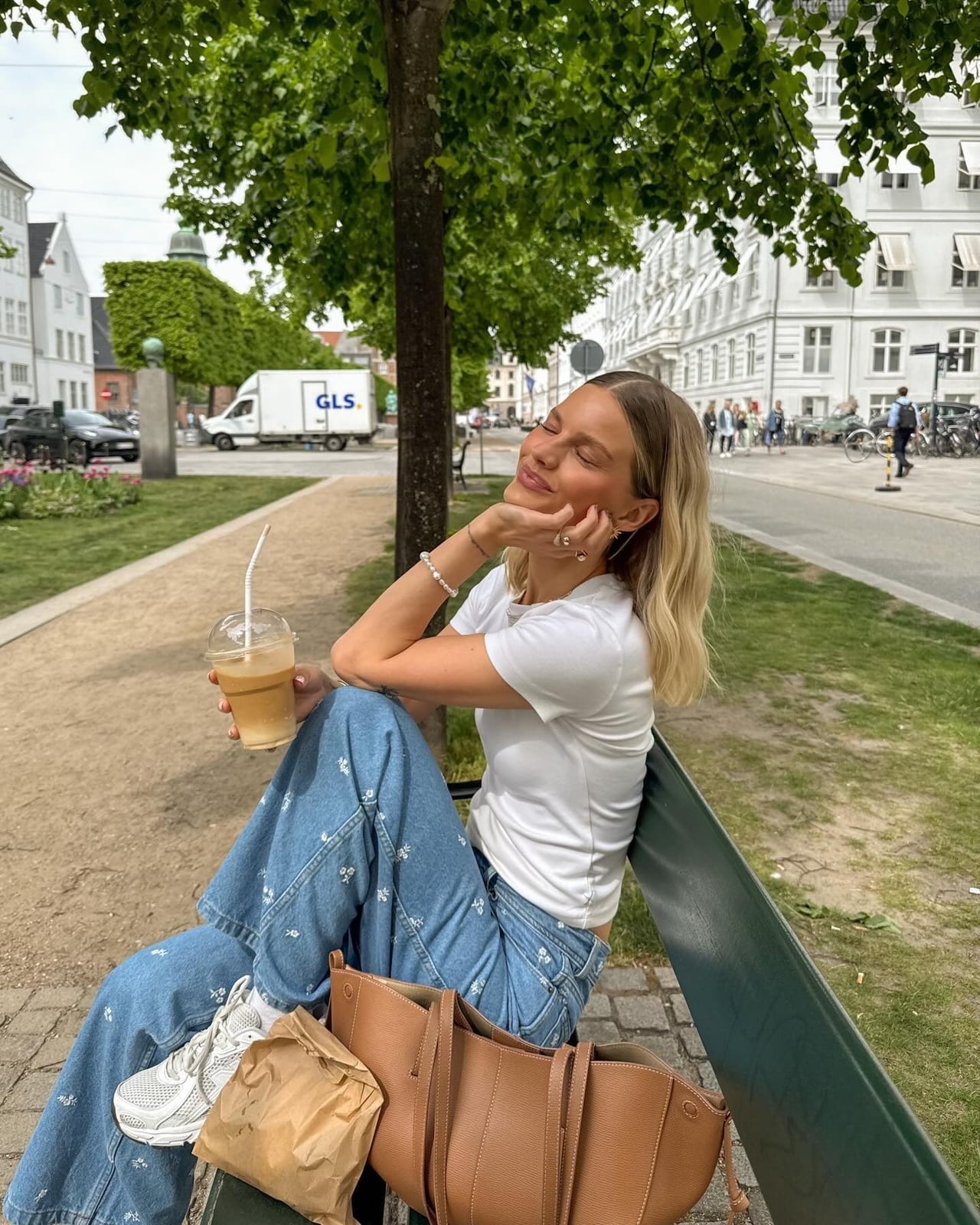Floral Print Wide Leg Trousers with T-Shirt Floral Print Wide Leg Trousers with T-Shirt — Trendy Outfits