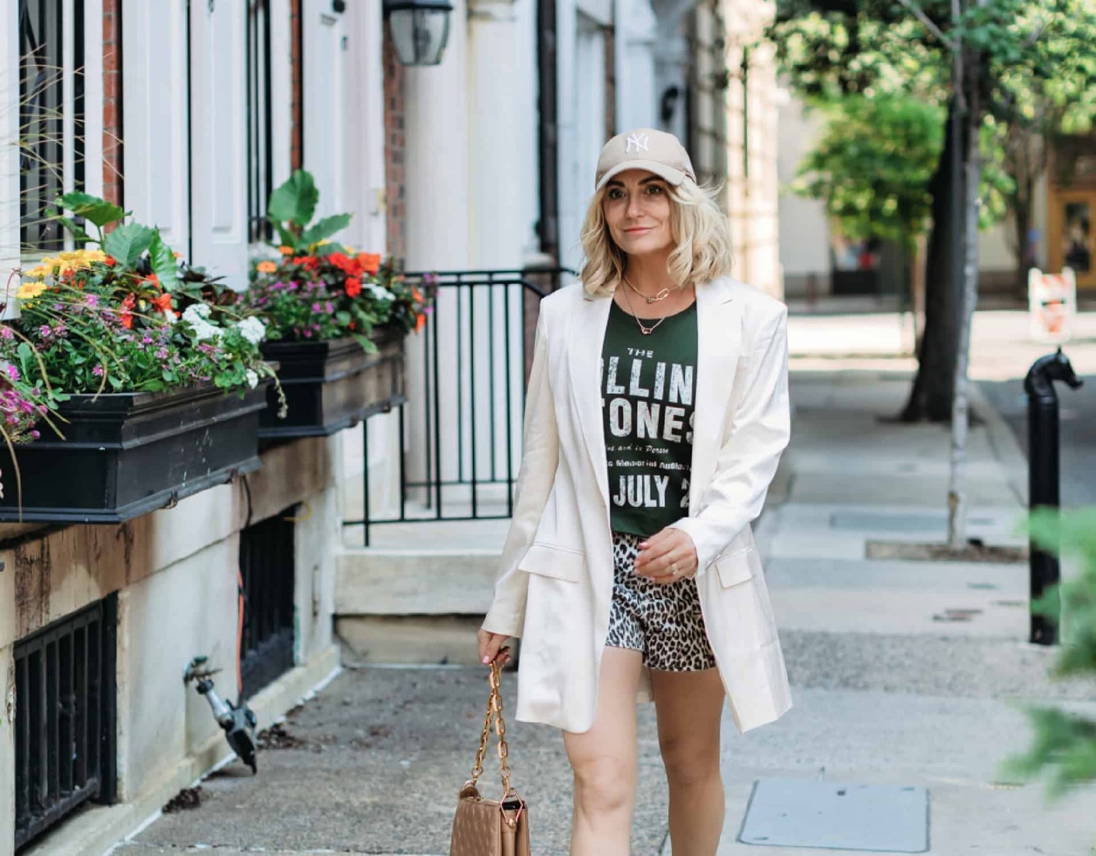 Oversized Blazer with Leopard Print Shorts Oversized Blazer with Leopard Print Shorts — Trendy Outfits