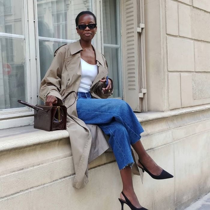 Trench Coat with Cropped Jeans and Tank Top Trench Coat with Cropped Jeans and Tank Top — Trendy Outfits