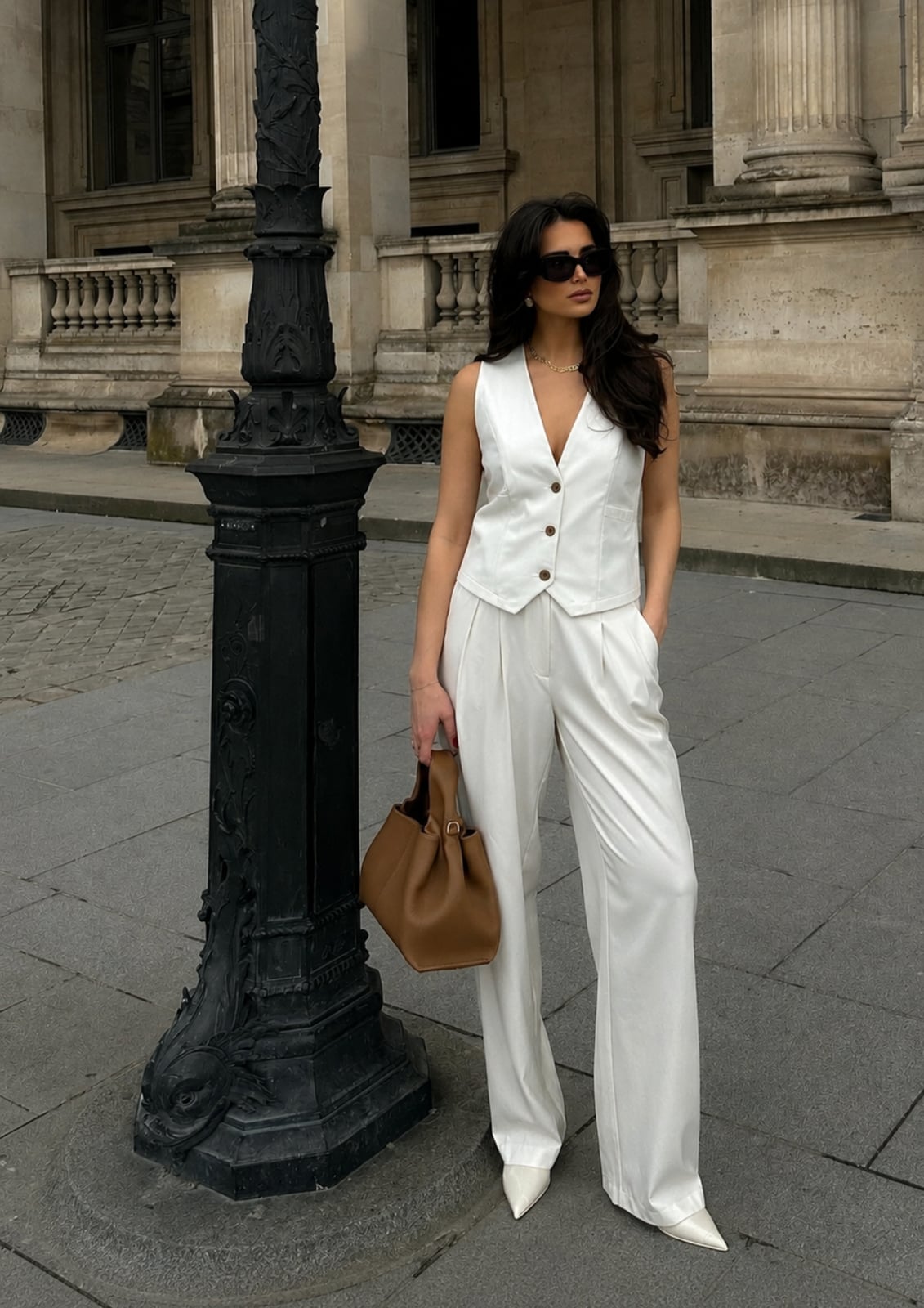 Off-white Wide-Leg Trousers and a Matching White Vest Off-white Wide-Leg Trousers and a Matching White Vest — Aesthetic White Pants Outfits