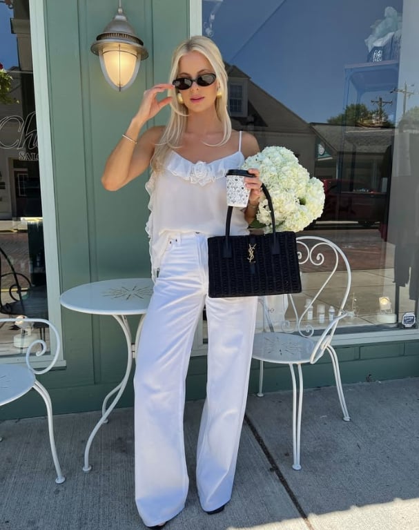 Cream Wide-Leg Trousers with a Sleeveless Vest and Sandals Cream Wide-Leg Trousers with a Sleeveless Vest and Sandals — Aesthetic White Pants Outfits