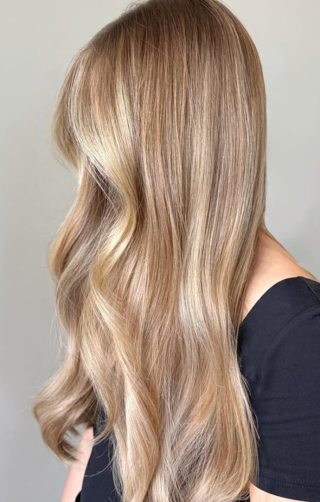 Mid-Back Beige Blonde Balayage Waves — Trendy Waves Hair