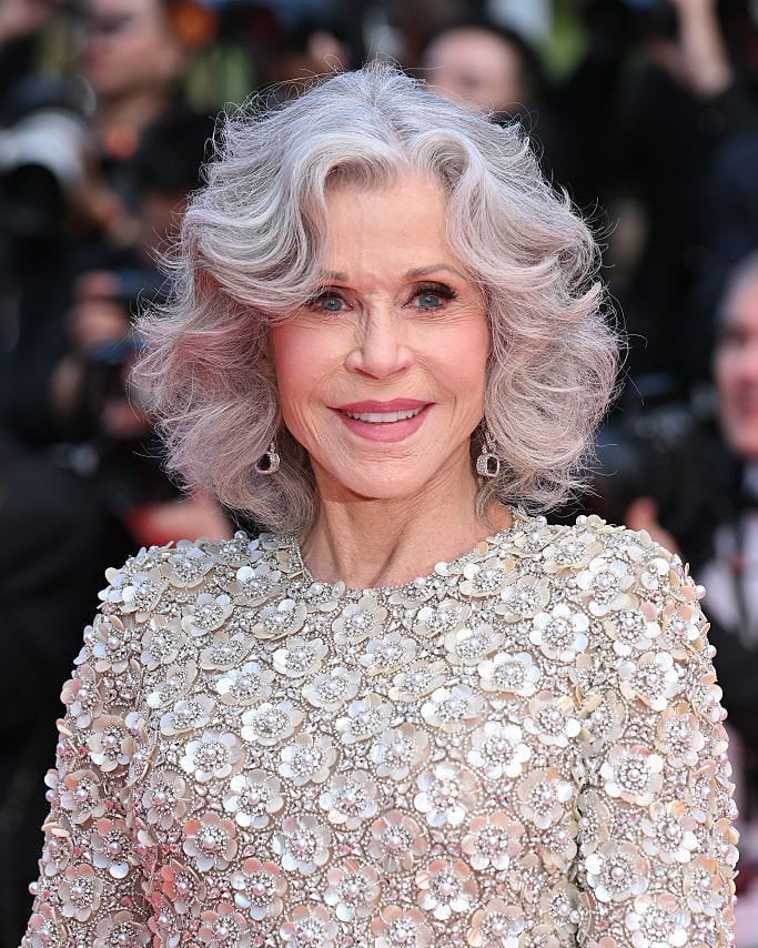 Shoulder-Length Voluminous Gray Waves — Trendy Waves Hair