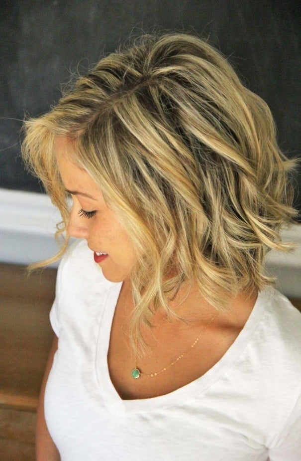 Shoulder Bob With Soft Waves and Blonde Highlights — Trendy Waves Hair