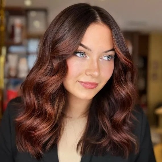 Copper Brown Auburn Lob With Subtle Highlights Copper Brown Auburn Lob With Subtle Highlights — Auburn Hair Color