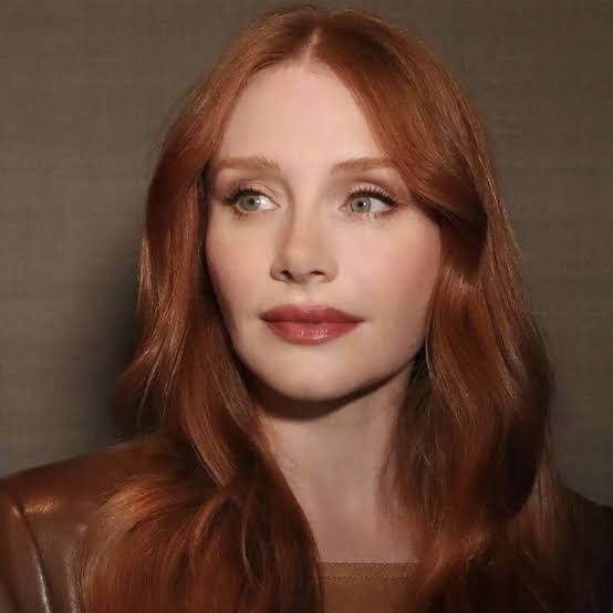 Collarbone Length Auburn With Copper Highlights Collarbone Length Auburn With Copper Highlights — Auburn Hair Color
