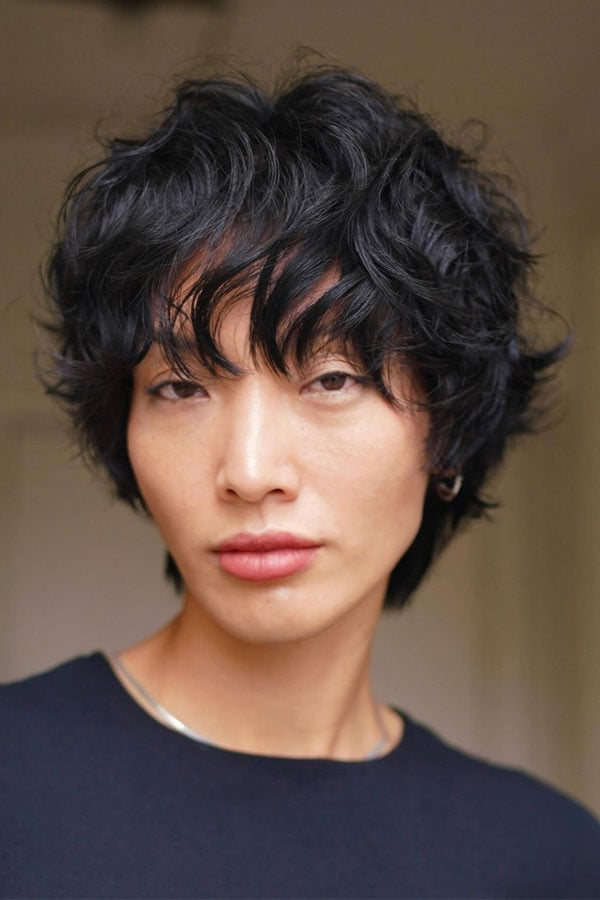 Black Shag With Textured Curly Fringe Black Shag With Textured Curly Fringe — Trendy Short Shag