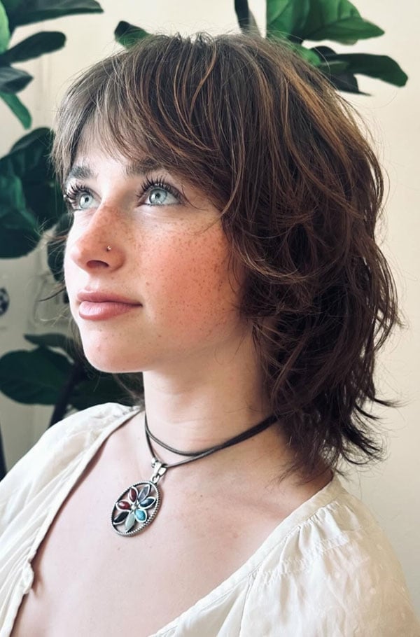 Dark Brown Shag With Wispy Bangs Dark Brown Shag With Wispy Bangs — Trendy Short Shag