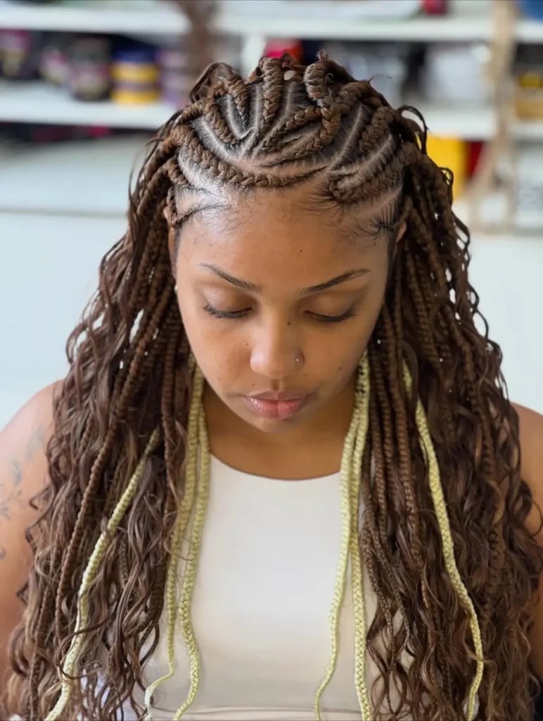 Mid-Back Fulani Braids With Heart Shape and Highlights Mid-Back Fulani Braids With Heart Shape and Highlights — Fulani Braid Styles with Curls