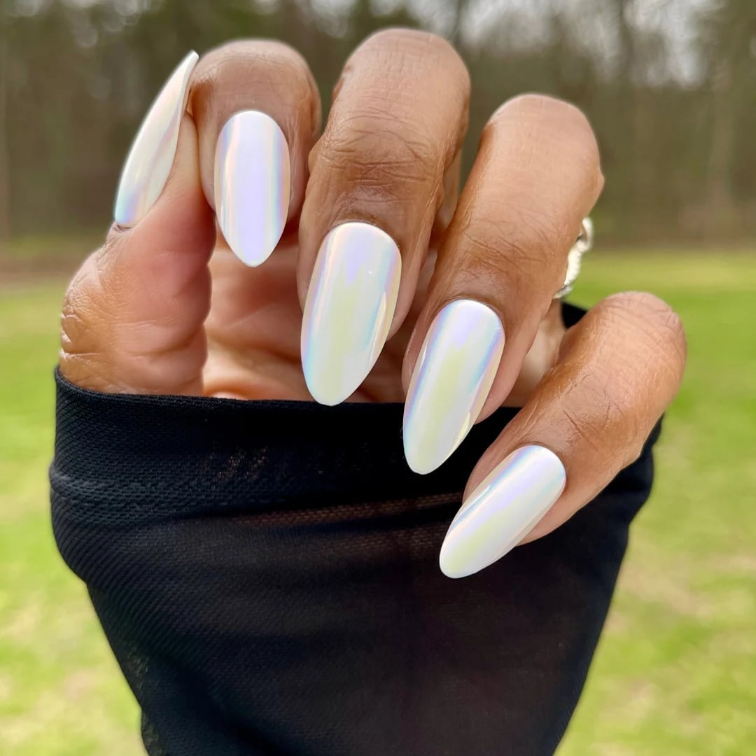 Medium Almond Chrome Iridescent Pearlescent Nails, White — Iridescent Nails