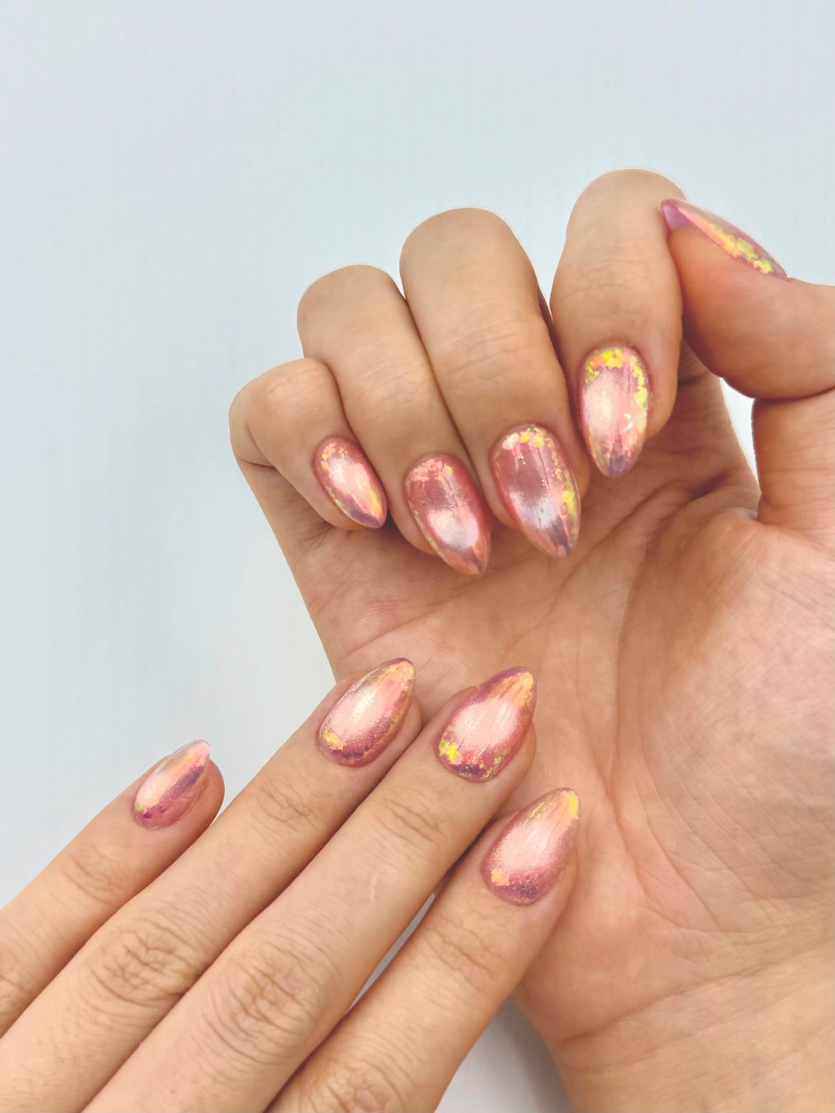 Short Almond Blush Pink Cat-Eye Chrome Iridescent Nails
