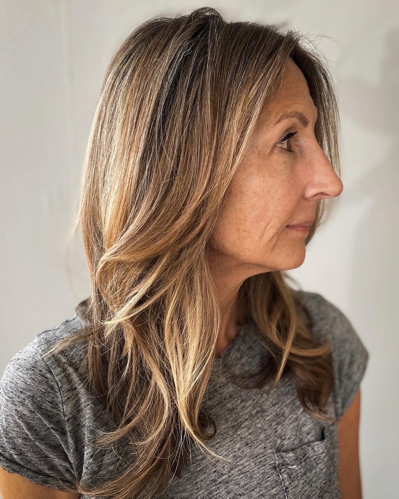 Collarbone Layers Loose Waves — Hairstyles for Women Over 50