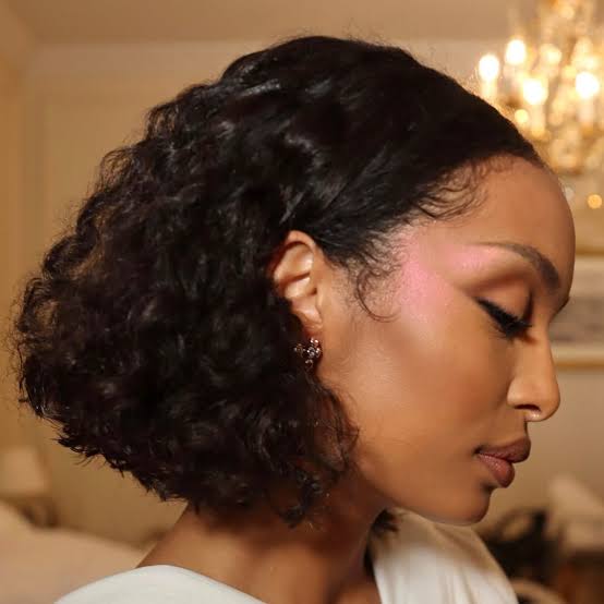 Chin Length Bob Wet Look Curls — Easy 3c Hairstyles